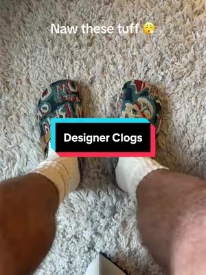 I recommend sizing up a half size, if you wear thick socks size up a full size #clogs 