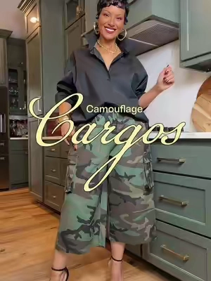 SIZE LARGE 🖤 UOOZEE Wide Leg Camouflage Cargo Bottoms. They’re 100% cotton and has a loose fit with elastic waistband. ##cargoshorts##camoshorts##camopants##ootdinspo##uoozee@@UOOZEE USA