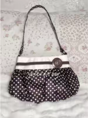 this bag is adorable!! #polkadot #cutepurse #totebag #purse #fashion 