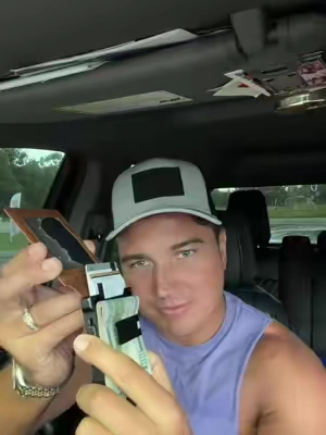Witch rfid wallet is better #rfidwallet #menswallet 