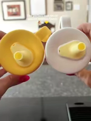 The perfect cup for kids 🤍 #kidscup #leakprooftumbler #kidsoftiktok  #toddlersoftiktok #momhack 