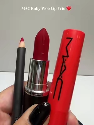WOW  🍎 red @M.A.C Cosmetics Store  #TTSNationalLipstickDay #TikTokShopCosmetics #rubywoo #redlips #maccosmetics 