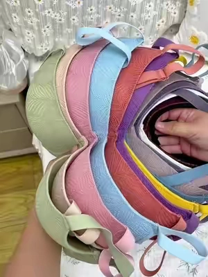 Este tiene muchos colores, y la tela es delicada y suave.#summerwins #tiktokshopmemoralday #DealsforYouDays #comfortable 