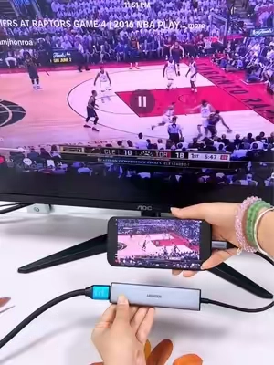 Stream 4K straight from your phone to TV no Wi-Fi needed!#adaptador #USBCHub #dockingstation #summerfinds  #summerwins  
