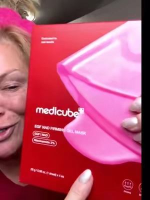 #Medicube #MatureSkin #SkinCareTips #SkinCareRoutine #medicubeskincare 
