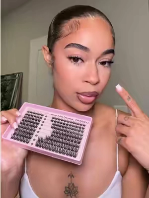 I find the BEST cluster lash styles 🤭 these are sooo perfect !  Lash map: 10,12,12,14,14 @Goddvenus Lashes 💖 #lashclusters #goddvenuslashes #lashmap #spiderflash #lashextensions  