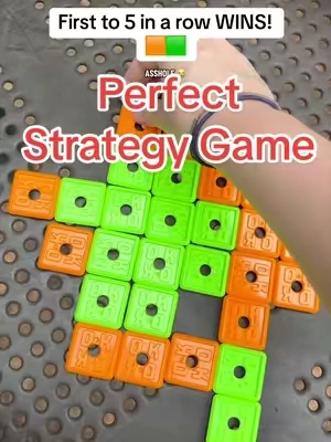 Who will get 5 in a row faster? 🟩🟧 #okplay #gameontiktok #strategygames 