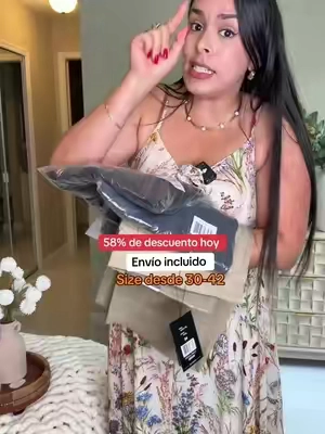 Encontré estos sets de hombres en 58% de descuento, no creo que esto vaya a durar mucho así que si lo quieres para tu esposo aprovecha son de una De La que las atizan muy cómodos con bolsillos a los lados. Quedan súper elegantes puestos y me encantó la combinación de colores la puedes elegir tú mismo #tiktokshopcreatorpicks #tiktokshopblackfridaysale #setdeshort #shortdehombre #tiktokshopsummersale 
