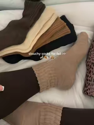 my fav fall socks are backkkk🍂✨ #falloutfits #fall #slouchysocks #neutralaesthetic #fallfashiontrends 