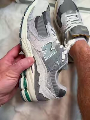 New Balance went wild on these 🧟‍♂️🧟🔥🔥#tiktokshopcreatorpicks #tiktokshopsummersale #newbalance #newbalance2002r #newbalance2002rprotectionpack 