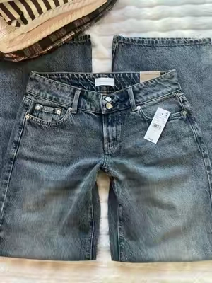 Literally my favorite pair of jeans! Such a beautiful wash🧣🍁🎃 #pacsun #pacsunjeans #bellaswan #fallaesthetic #falloutfits twilight Y2K low rise baggy jeans 2000s viral baddie fall core downtown girl aesthetics Gilmore girls cozy season back to school jeans haul fall outfits inspo bella swan outfits 