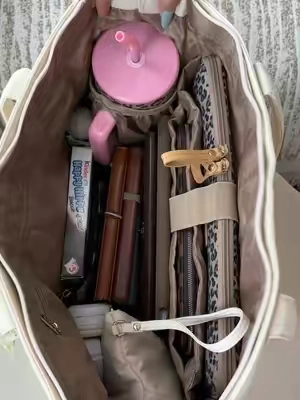 Lightweight cuteness with pockets for everything. This tote is my go-to for work, school, and fun. 💖#backtoschool #tiktokshopbacktoschool #everydaybag #lovevook #totebag 