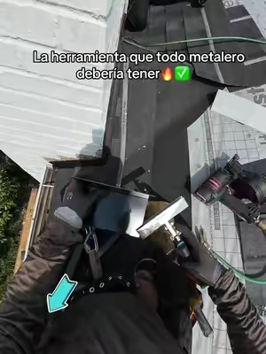 Deja de batallar con la lámina 🔥👍 #pinza #dobladora #tools #roofing #construction @MORALES’S ROOFING LLC @JS Mendoza502 @☯︎ 亗𝕸orⱥles 亗 ☯︎👸⁵🍁² 