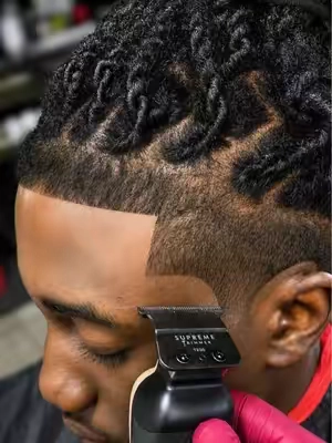 Barbers… Look What This Trimmer Just Did. 😳🔥 #haircut #supremetrimmer #barber #barbershop #fyp @Supreme Trimmer 