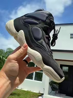 Kanye got this one right #tiktokshopcreatorpicks #adidas #yzy #yeezy #yzy500 
