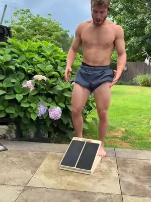 Gains and recovery can be made anytime, anywhere !!  #slantboard #homeworkout #Fitness #gymequipment #legworkout 