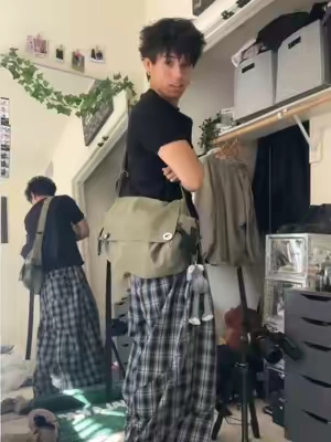 spidey type fit 🕷️ #canvasbag #bag #OOTD 