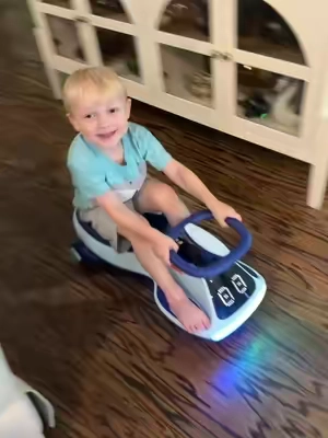 The best toy ever!! @Umatoll shop  #umatoll #wigglecar 