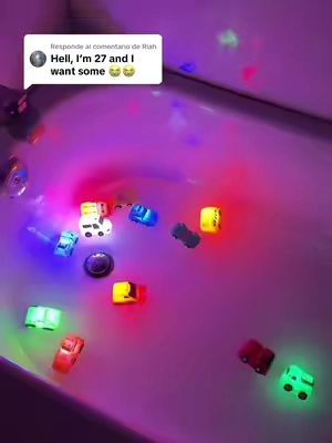 Respuesta a @Riah  You’re never too old for glowing bath toys. 😂✨🛁 #bathtoys #toddlermom #toddlermom #bathtimefun #kidstoys 