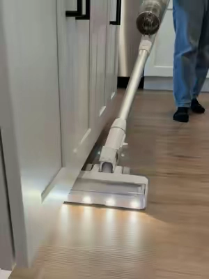 Such a steal on an amazing stick vacuum 👏🏻 #bissellpowerclean #bissellvacuum #cordlessvacuum #bissellclean 