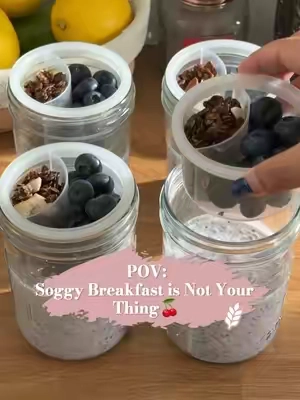 No soggy breakfast for me💭✨#fyp #foryoupage #tiktokmademebuyit #masonjar #mealprep #summersales #EasyRecipe #overnightoats #kitchenfinds #breakfastideas #soligtovernightoatjars 