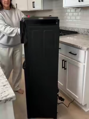 Cold/ hot water dispenser, and room temperature all in one! 😍 Take this as your sign to get yours! I know you’ve been wanting one! ✨#WaterDispenser #3in1WaterDispenser #Hotwater #ColdWater 