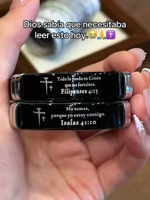 Una frase pequeña en una pulsera, pero con una paz enorme: “No temas”, justo cuando tu corazón estaba tratando de no romperse. #notemas #diosmefortalece #pulseracristiana #regalodefe #tiktokshop d