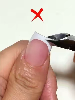 😱Don't hurt your nails—try Beetles Glue Remover.😍 TikTokShop Super Brand Day is live – 7.16 to 7.22. Over 60% off storewide! ✨ First come, first served – grab yours now on TikTokShop! #beetlesgelpolish #nailremover #tiktokshopsummersale #beetlesnailglow #BeetlesSBD