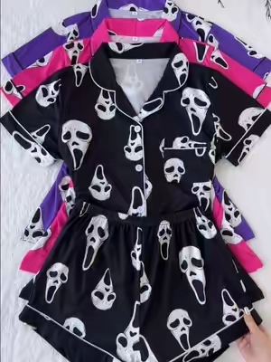 The perfect matching set for spooky season 💀🖤✨ #spookyseason #ghostface #pajamas  #GROWTOGETHER #tiktokshopsummersale 