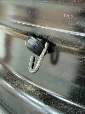 Replacing the tire valve stem—turns out you don't need to remove the tire at all.#TikTokshop #tirerepair#carrepair#mechanictools#tooltok