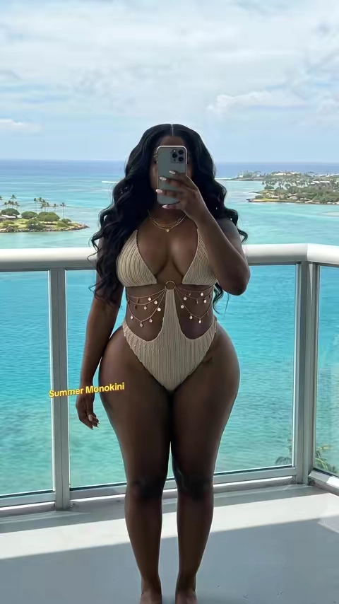 #bikini #monokini #swimsuit #beachvibes #poolparty 