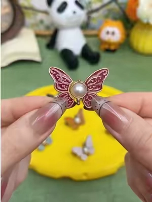 🦋BotónMariposaparaEscotesAmplios｜SoluciónElegante#BotónMariposa#TrucosDeRopa#tiktokshop#fyp