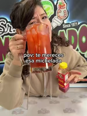 Con este calorón, una michelada se siente necesaria. ☀️🔥 #michelada #calor #rgv #pov #spicy 
