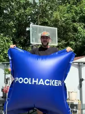 This pool pillow from Pool Hacker is a definite must have for anyone with an above ground pool. ✌️#tiktokshopcreatorpicks 