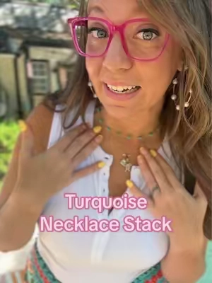 Lovvveeeee a good necklace stack & pop of turquoise!! #necklacestack #necklace #turquoisenecklace #turquoisejewelry 