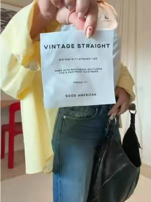 vintage straight jeans @GOOD AMERICAN this pair is perfect!! 👖🪽 size 00 :)  #goodamerican #vintagejeans #straightjeans 