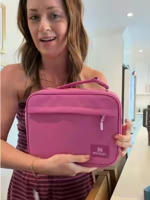 Stanley lunchbox for back to school #stanley #lunchbox #backtoschoolshopping #falldealsforyou @Stanley 1913 