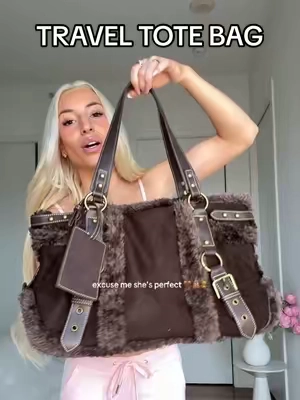 the perfect suede tote 👜🤎 #traveltote #bag #totebag #y2k #y2kaesthetic 