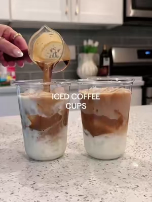 cookie butter latte ✨🤎 these heart shaped straws are the cutest!! #icedcoffeeathome #icedcoffeecup #plasticcups #cookiebutterlatte #cutecup 