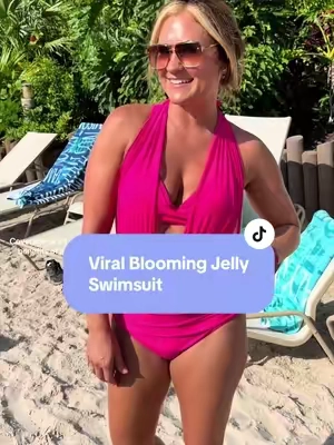 My favorite bathing suit that gives you 1 piece coverage but has the benefits of a 2 piece! @Blooming Jelly 