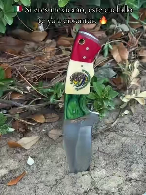 Un cuchillo de hoja fija con mango inspirado en la bandera de México y funda de cuero. Un diseño llamativo para quienes disfrutan el aire libre, el camping, la colección o buscan un regalo con estilo mexicano. #Mexico #BanderaDeMexico #Cuchillo #Camping #🔪