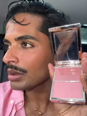 The perfect pink for medium brown skin! 💕 @Patrick Ta Beauty OUT OF OFFICE  #patricktabeauty #blush #pinkblush 