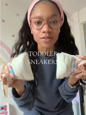 The cutest, little toddler sneakers that they can actually walk in 👟 #toddlershoes #toddlersneakers #toddlerwidefootshoes 