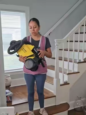 esta ASPIRADORAEureka 3670G Mighty Mite Light también es buena para la LIMPIEZA tiene muy buena succión es económica y liviana  #housekeeping #cleaninghacks #limpieza #tiktokshopsummersale #cleaning 