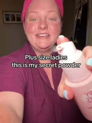 Plus size ladies body powder is the answer #apronbellygirls #bodypowder #comfortbodypowder #antisweatpowder #tiktokshopcreatorpicks 