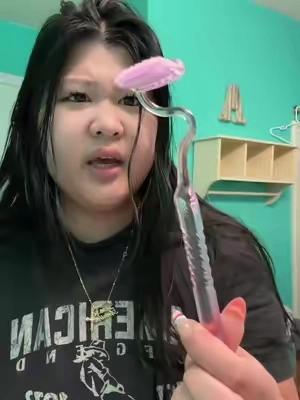 Have you seen these S Shaped toothbrushes? @Ceelike Oral Care #sshapedtoothbrush #ceelike #oralhealth #toothbrush #teethwhitening 