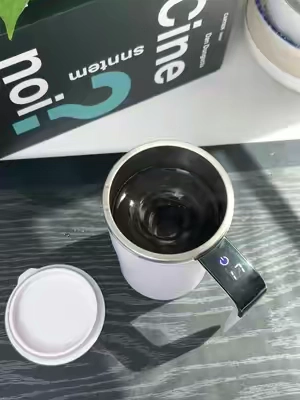 This might be the coolest coffee upgrade of 2026. No more spoons, no more splashing, no more clumpy hot chocolate. Just pour, press, and let this smart cup stir it perfectly for you. I’m telling you… once you try it, you’ll never go back. Black Friday deal is crazy right now — go grab it before it sells out. #fyp #coffee #coffeetiktok #coffeecup #selfstirringmug