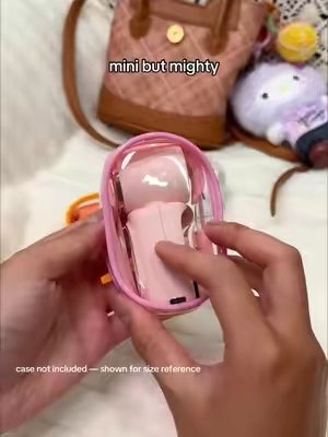 Don’t buy this mini fan unless you hate sweating outside this summer 🥵 #MiniClipFan #SummerEssentials #HotGirlMustHave #PortableMiniFan #tiktokshopsummersale 