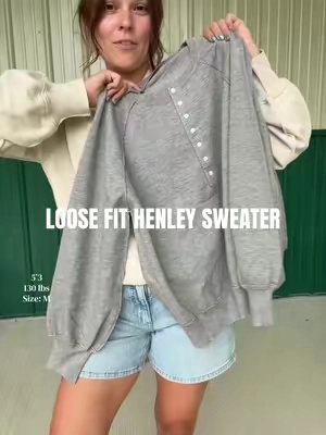 These henley sweaters are the perfect cozy elevated basic!! #henleysweater #elevatedbasics #falltransitionoutfit #cozystyle #lightsweater @TanmingFashion 