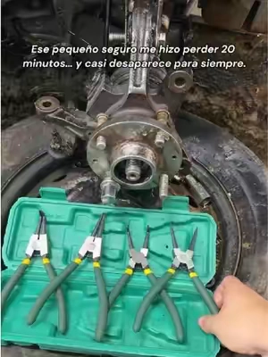 Deja de perder seguros durante tus reparaciones. Este juego de 4 pinzas para seguros Seeger ayuda a quitar e instalar anillos de retención con mejor control, agarre firme y menos frustración.snap ring pliers, circlip pliers set, retaining ring pliers, automotive repair tools, mechanic hand tools, garage tools#SummerVibes #DealsForYouDays #MechanicTools #AutomotiveRepair #DIYTools 